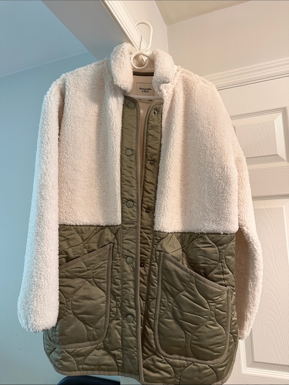 Cozy Two-Tone Sherpa and Quilted Jacket - Cream & Olive